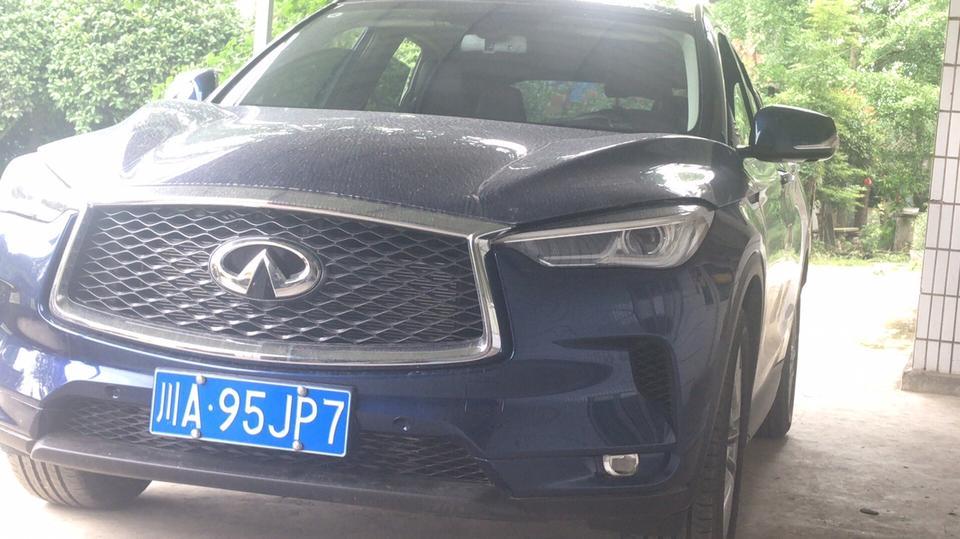 英菲尼迪qx50-各位，请问你们qx50新款投几个油我的11.3个有的人说9个 我的2.0四区高功率！怎么驾驶这个车，求解谢谢?