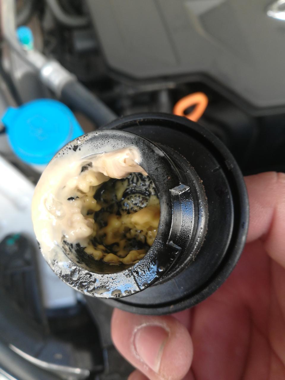瑞虎5x-刚做的首保机油乳化大家有一样的吗？怎么回事