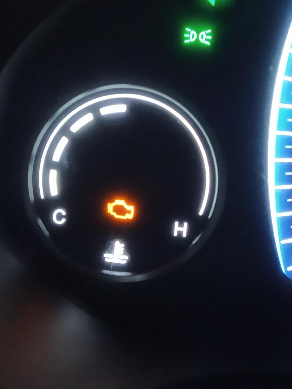 有没有因为加油盖未拧紧导致发动机故障灯一直亮的我的瑞虎5xhero自豪