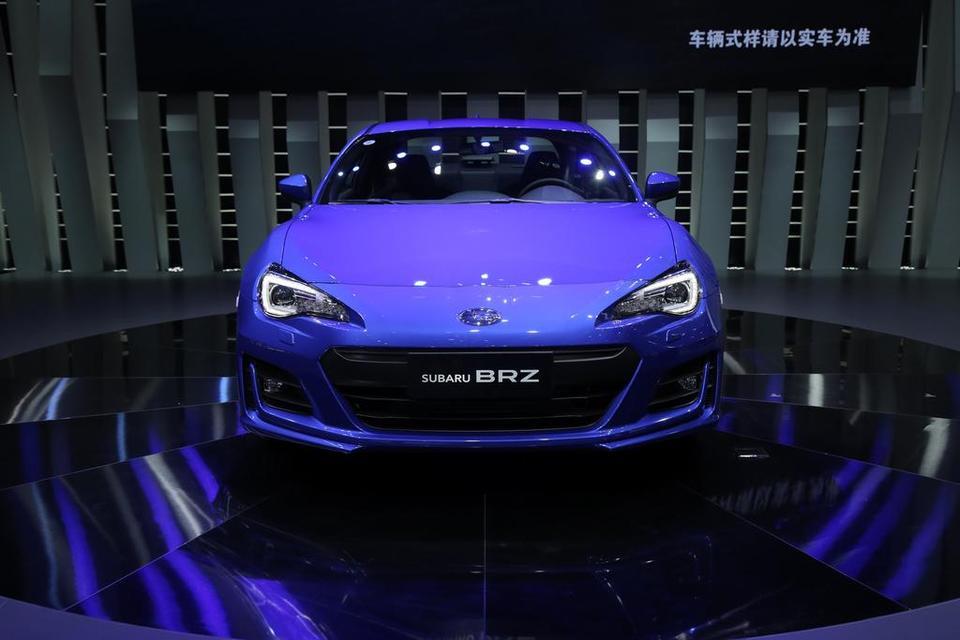 斯巴鲁brz-2019款的86和2020款brz哪个好看又有趣讲细节点车友们