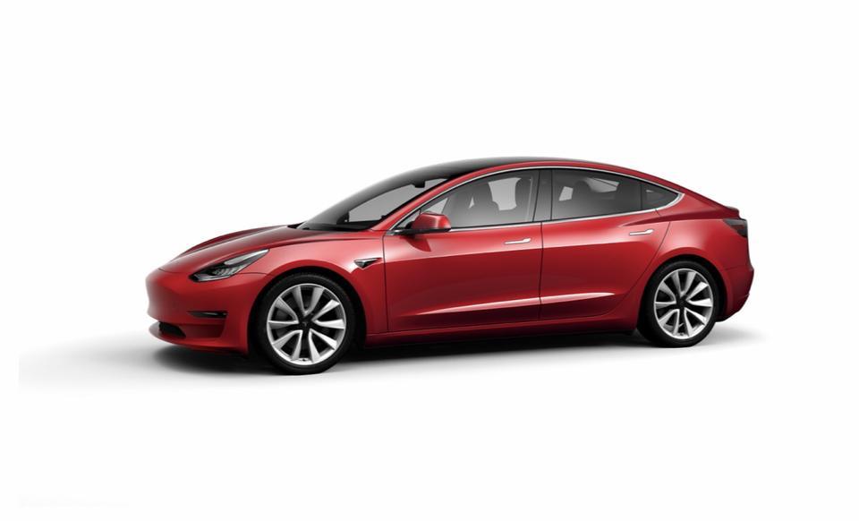 model 3(进口)-model3 有大灯随动转向吗？