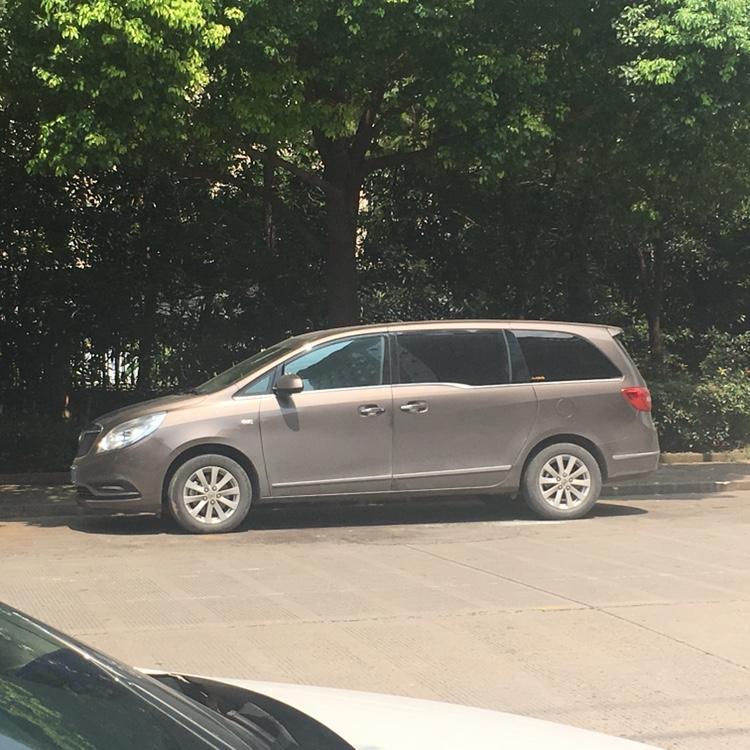 想买这款别克GL6，很喜欢这款车，在那里买相对来说比较便宜。