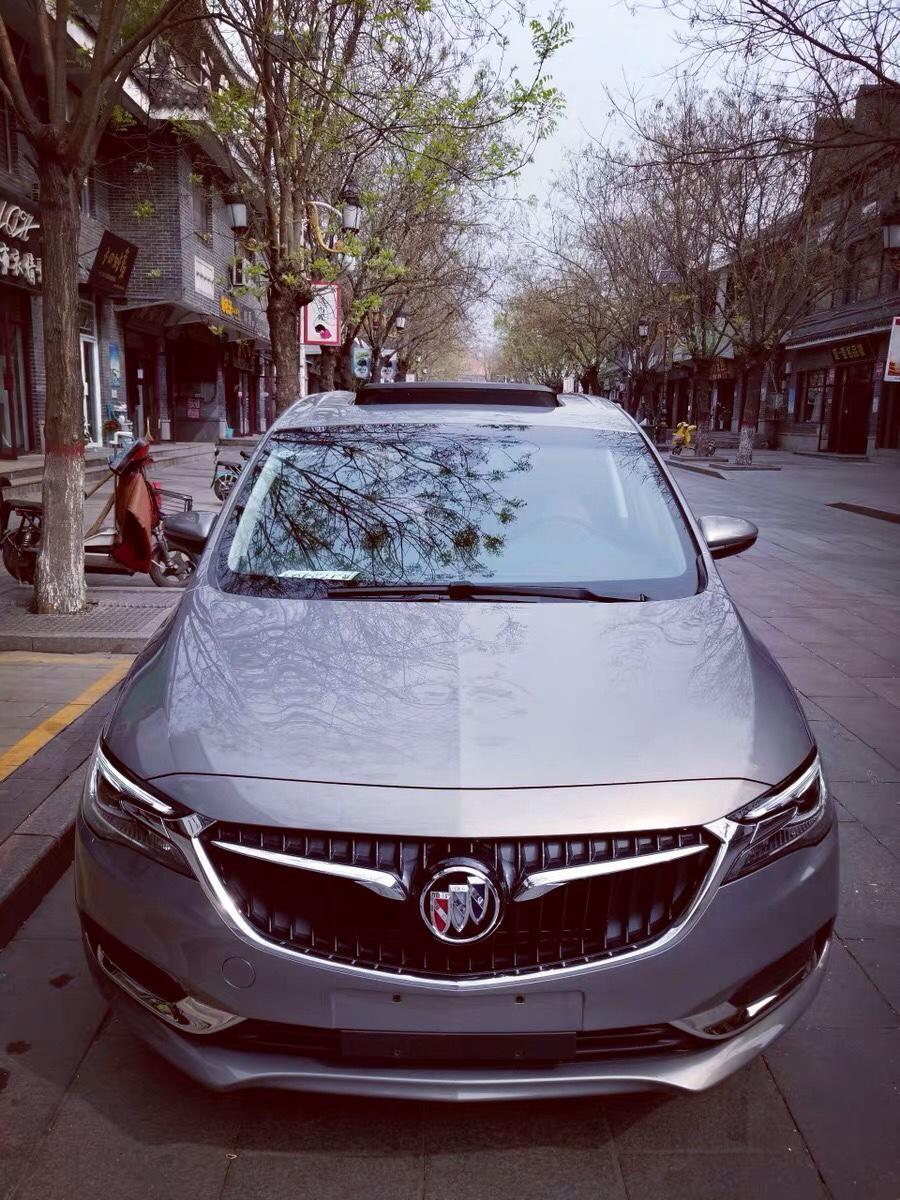 别克gl6-请问大家，车辆缓速经过坑洼道路的时候副驾驶传来异响吗？吱嘎吱噶的。确实很烦，还有这车换挡天生就那么慢吗？开了3000公里了，这车有点小毛病，给服务站打电话，服务站带搭不理的。很烦！