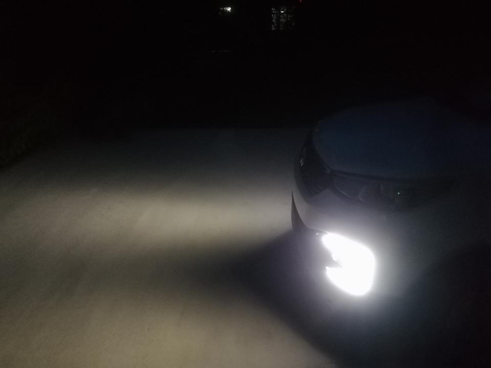 长安cs55-自动炫色刚提的车，今晚做里面怠速空调，二十多分钟后怎么感觉空调不制冷了？还有大灯我没有点怎么那么亮，日间行车灯有那么亮吗