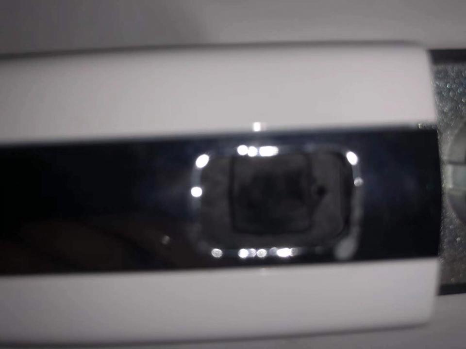 哈弗h2s-这个黑色按键胶皮掉了怎么弄？