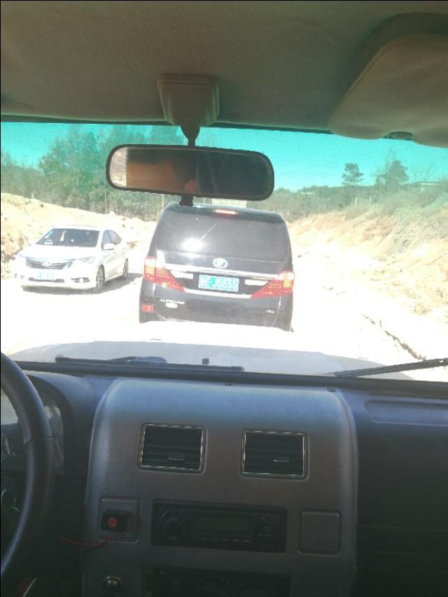 埃尔法-大家看看这请问一下这是什么车