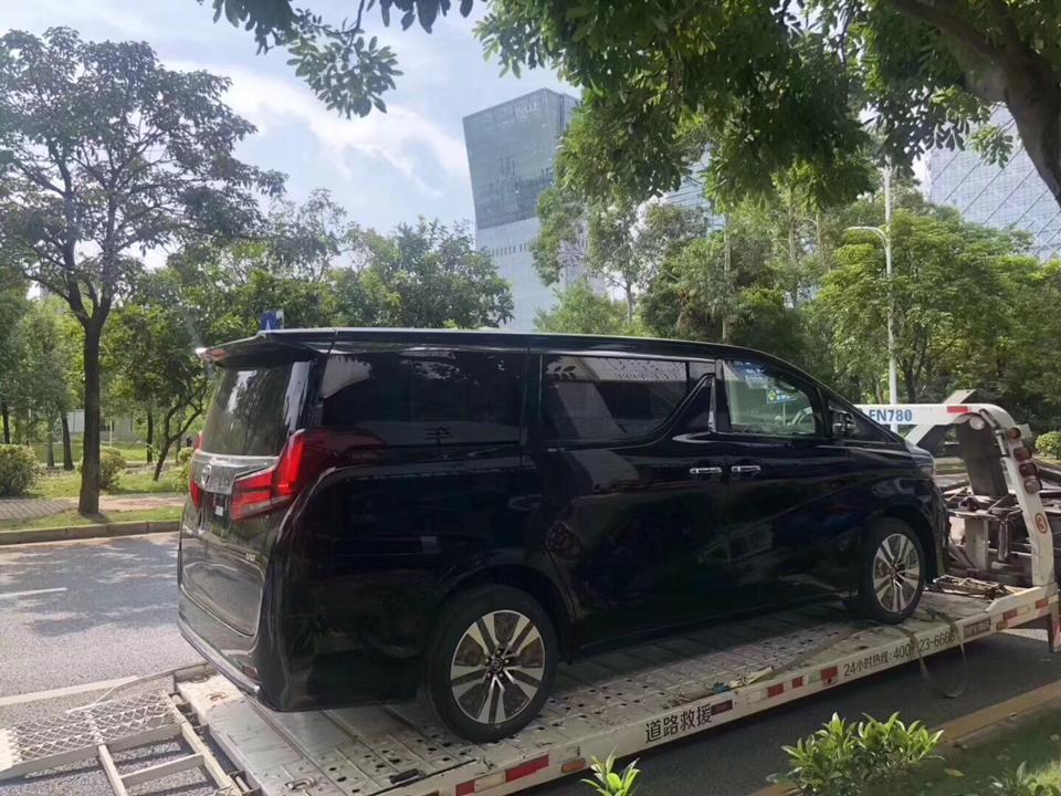 埃尔法-这车怎么能做到这么舒服？换发动机和变速箱后的平顺性和旧款的有区别吗？