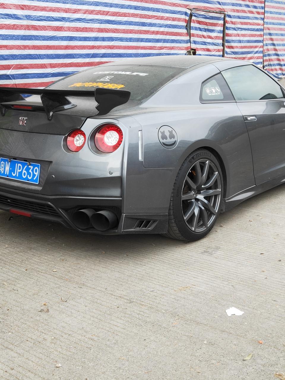 日产gt-r-请问这是什么车