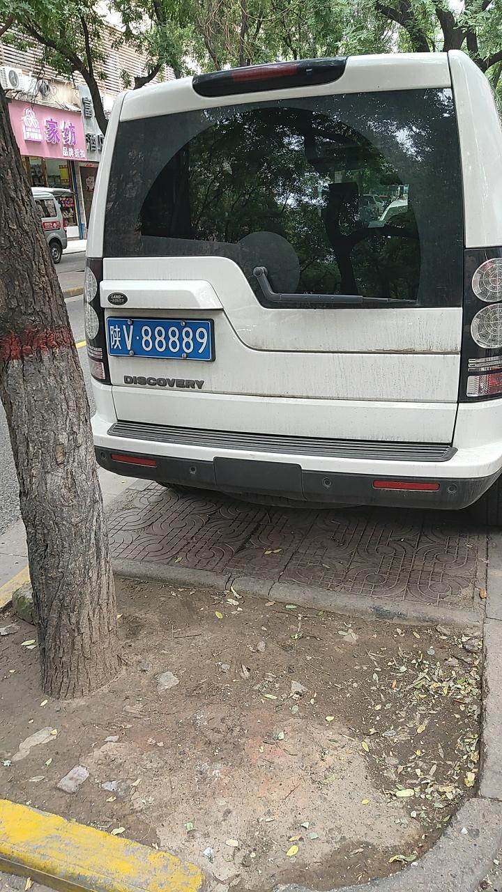 发现-求车名，以及价格