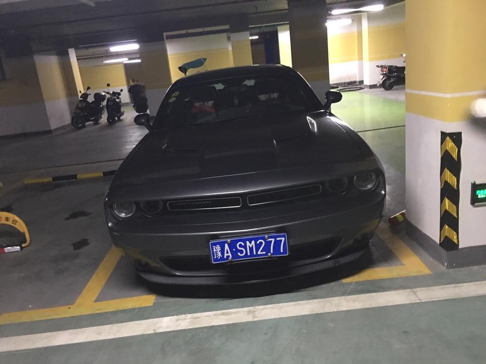 v8 vantage-大家看看这是什么车，像阿斯顿马丁一样
