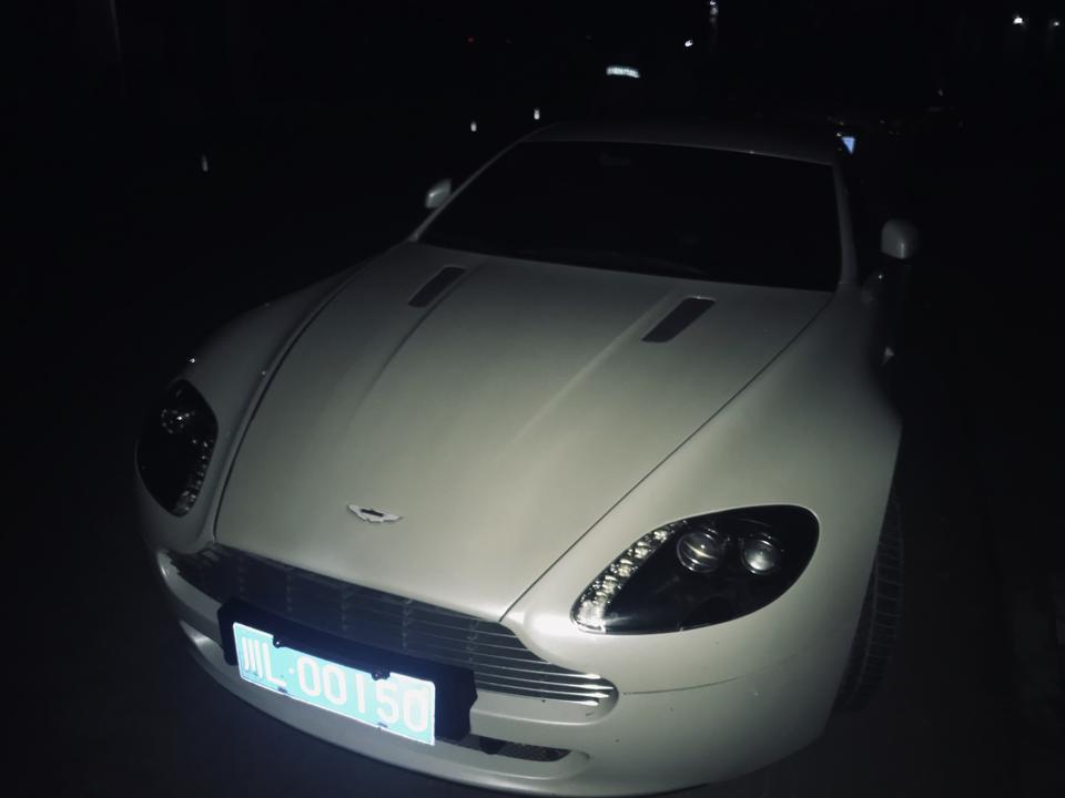 v8 vantage-这是什么车？￼