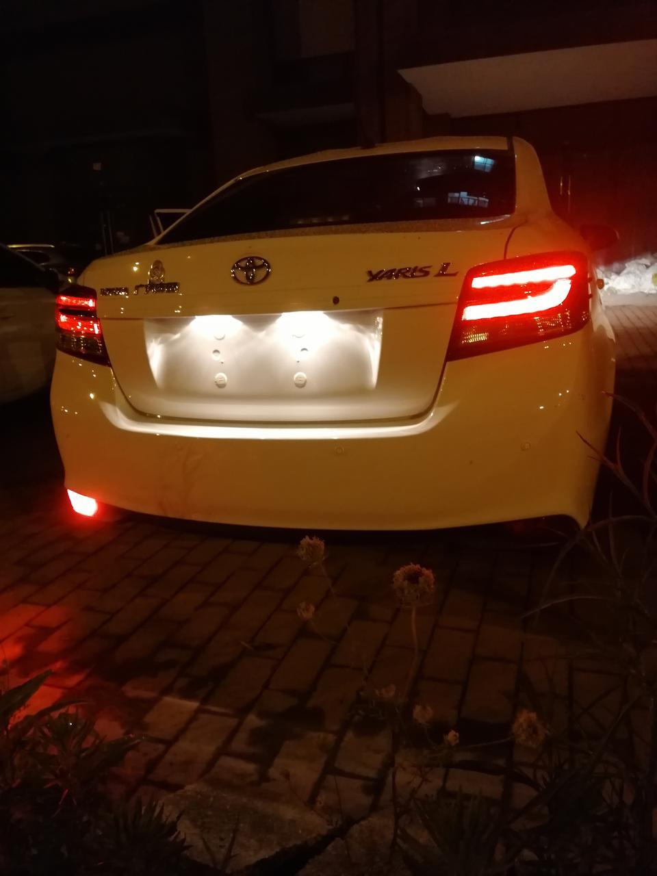 yaris l 致享-请问各位车友：致享1.5cvt魅动版雾灯有一个还是二个啊？我2号提车回来匆忙了没有检查所有的灯光，今天才发现雾灯打开只有左后雾灯亮右侧没有