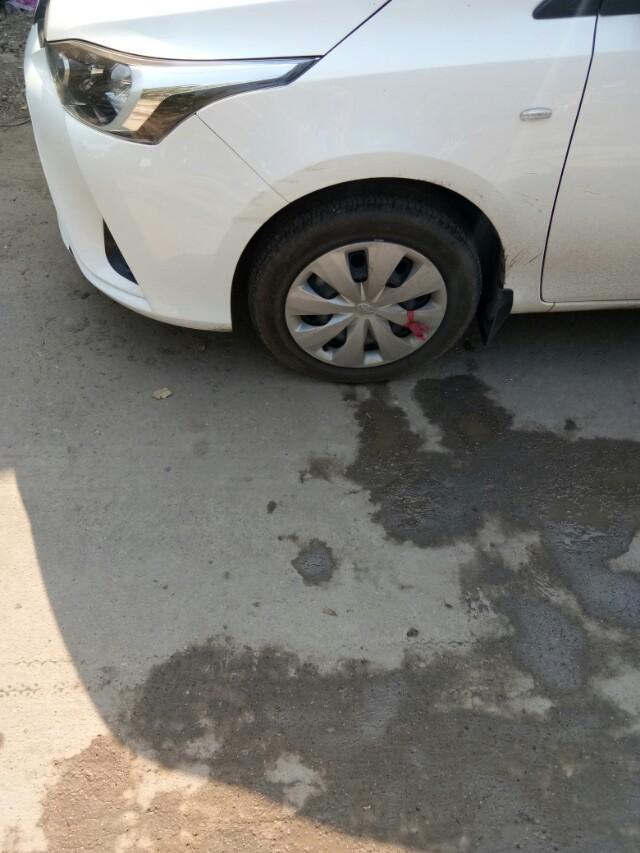 yaris l 致享-开了595公里了，感觉前胎气有点不足，没有胎压监测，需要大点气吗？你们开多久打的气？