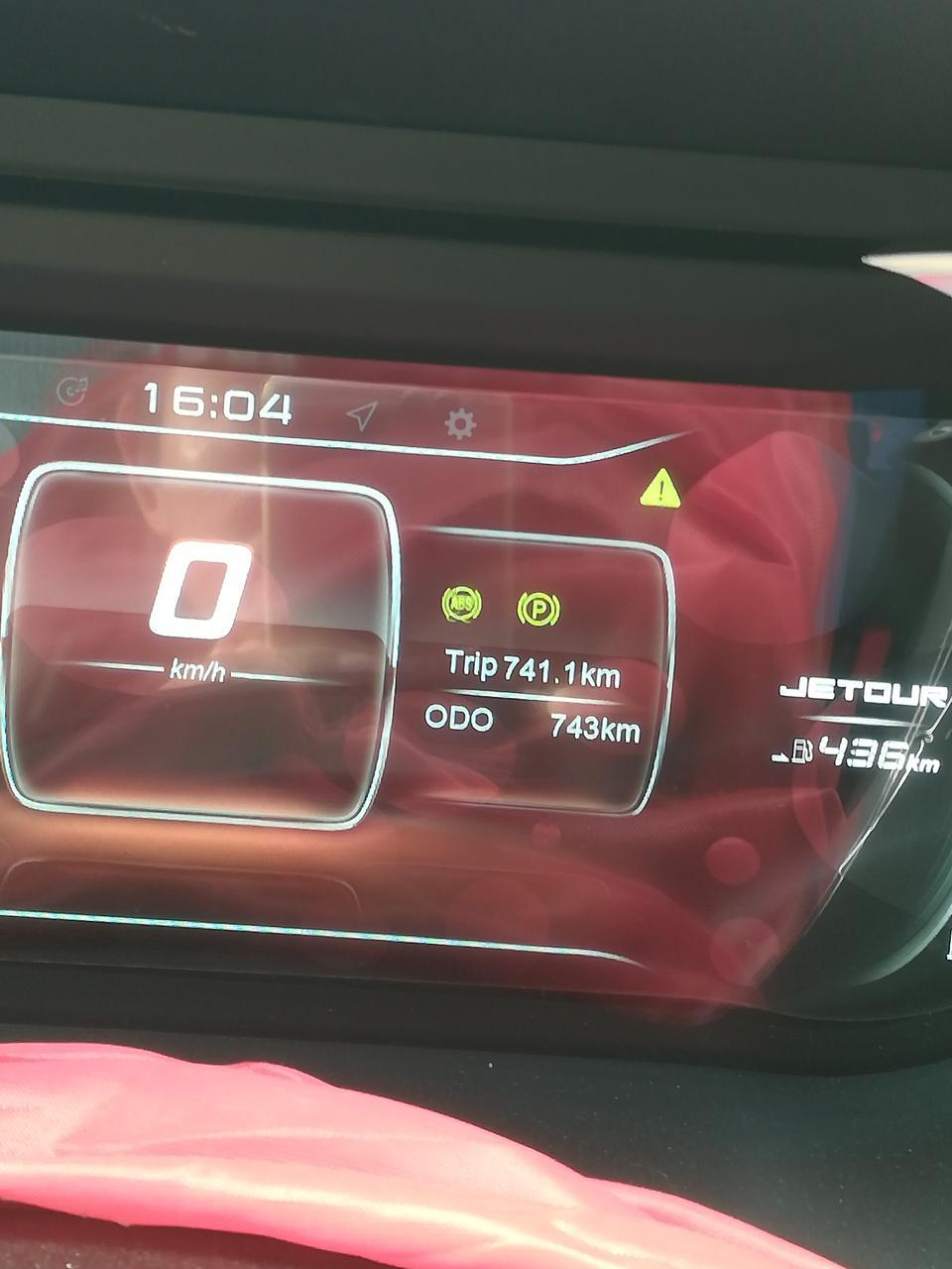 捷途x90-今天同样的问题出现两次，第一次过凹路，震动比较大仪表盘危险灯全不亮了，等我停下来检查的时候，再次打火显示可以打火十次，你是从新起功的图片，马上开去4S店，又搞好了，4S店说是电池线松了，等我再开了三个小时之后，又过凹的又变成这个样了，明天又得开去4S店，才开600多公里新车，遇到这种问题，烦死了，你们有遇到过这种问题吗？