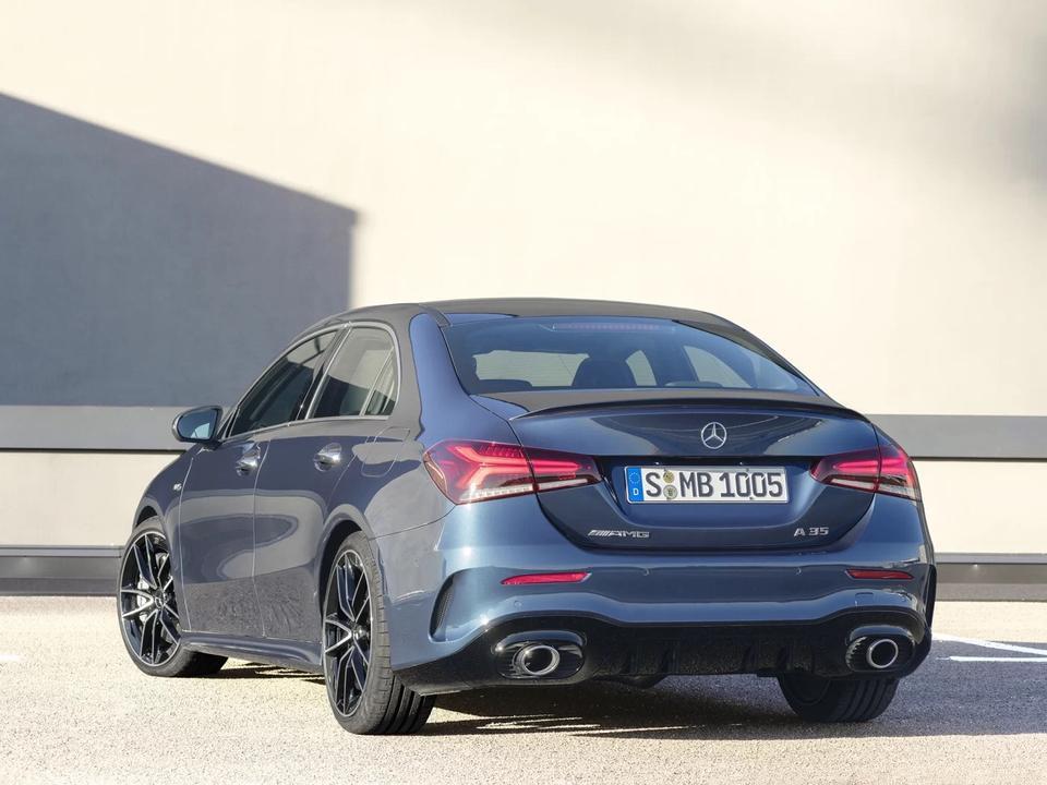 奔驰a级amg-请问进口A35 AMG sedan三厢什么时候可以在国内买到