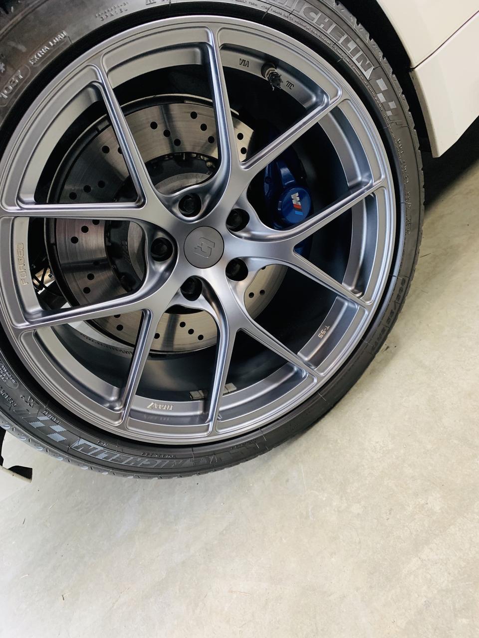 宝马m4-m4 competition能改19寸轮毂么