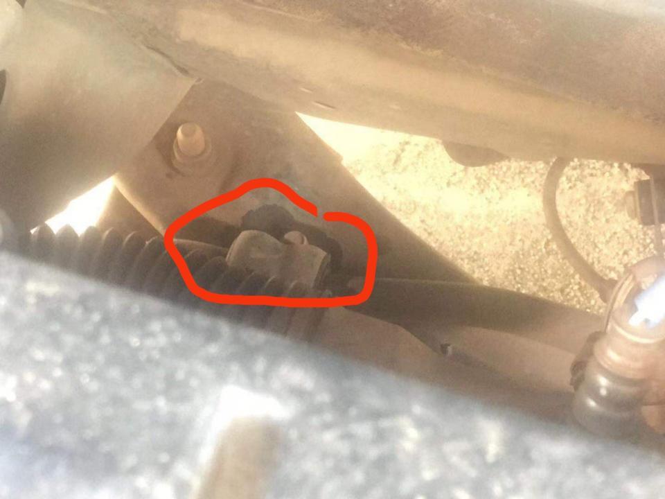 一年多的哥瑞，底盘这个地方生锈了，你们有这种情况吗？