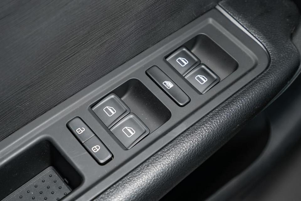 捷途x70m-X70M塑料感大吗