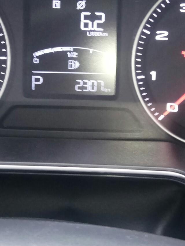 荣威rx3-新车4个月了，跑了2300多公里，什么时候去保养最好