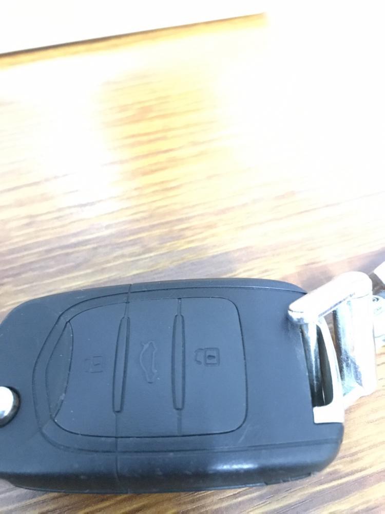 宝骏310w-怎么换电沲呢