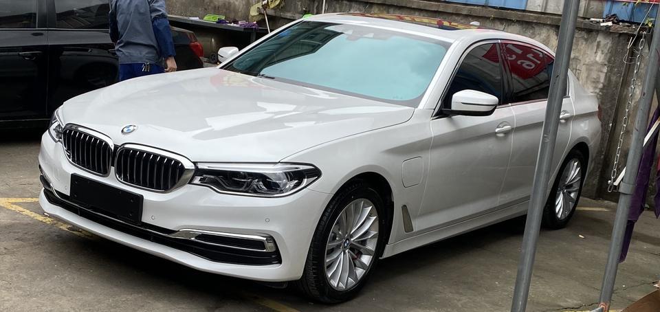 宝马5系phev-20款530le怎么设置充电时间，有谷电。设置的时候一定要设定个出发时间。ID7carplay苹果怎么连不了。