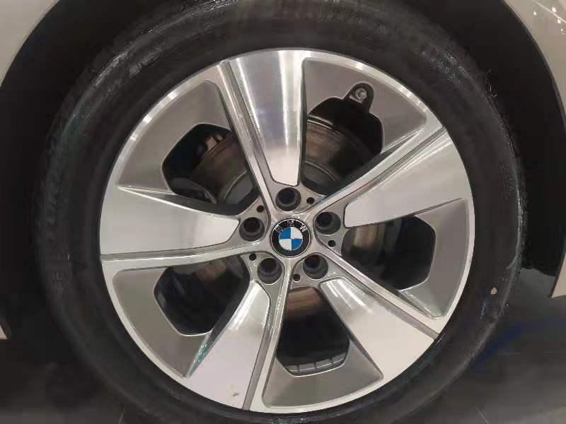 宝马5系phev-怎么会突然变轮毂，