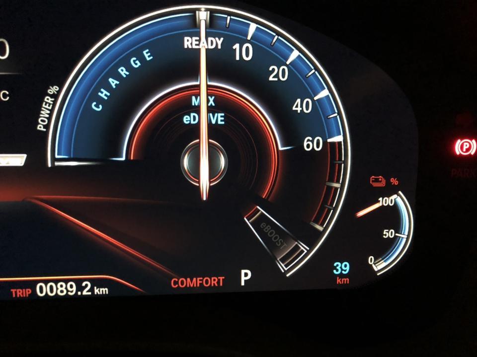 宝马5系phev-530Le充满电续航才显示39公里是怎么回事？前几天充满电还能显示59公里，提车到现在才20天，还有送的充电桩从0到充满电得9钟才能充满电，坑爹啊