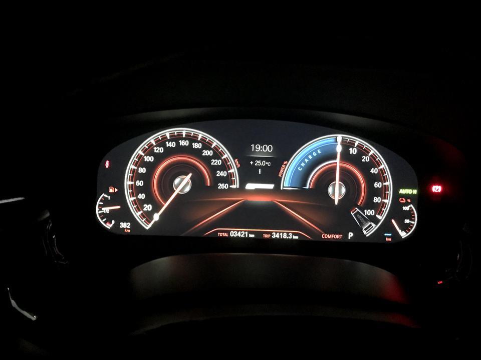 宝马5系phev-5320LE可以在高速服务区公共充电桩充电吗？