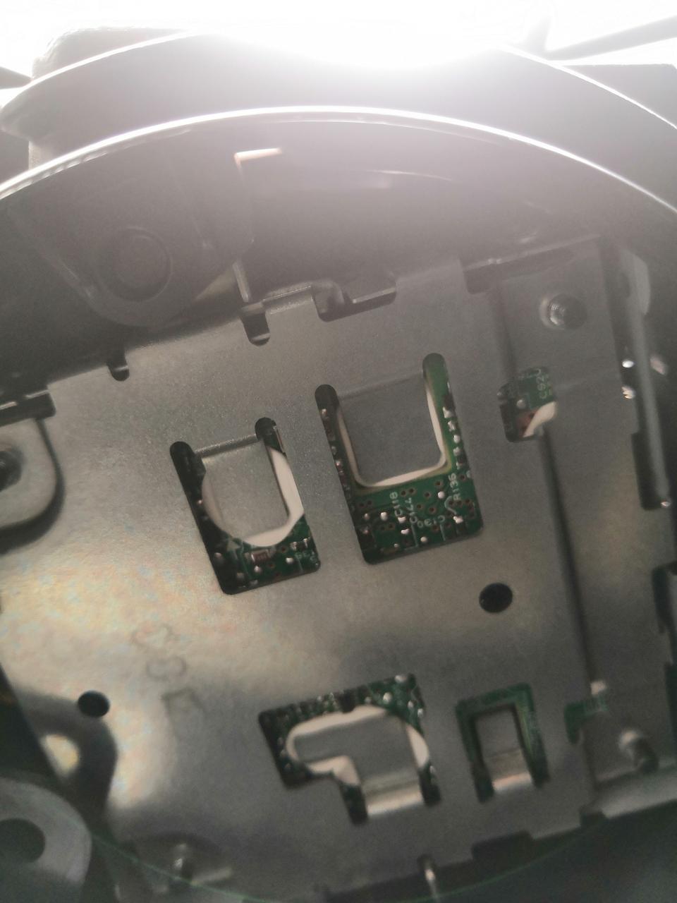 有19款启辰D60的车友改过LED 大灯总成吗？我是广东人，广东雨雾天较多，LED的白光穿透性不行，有同款车友改疝气灯或者其它的吗？