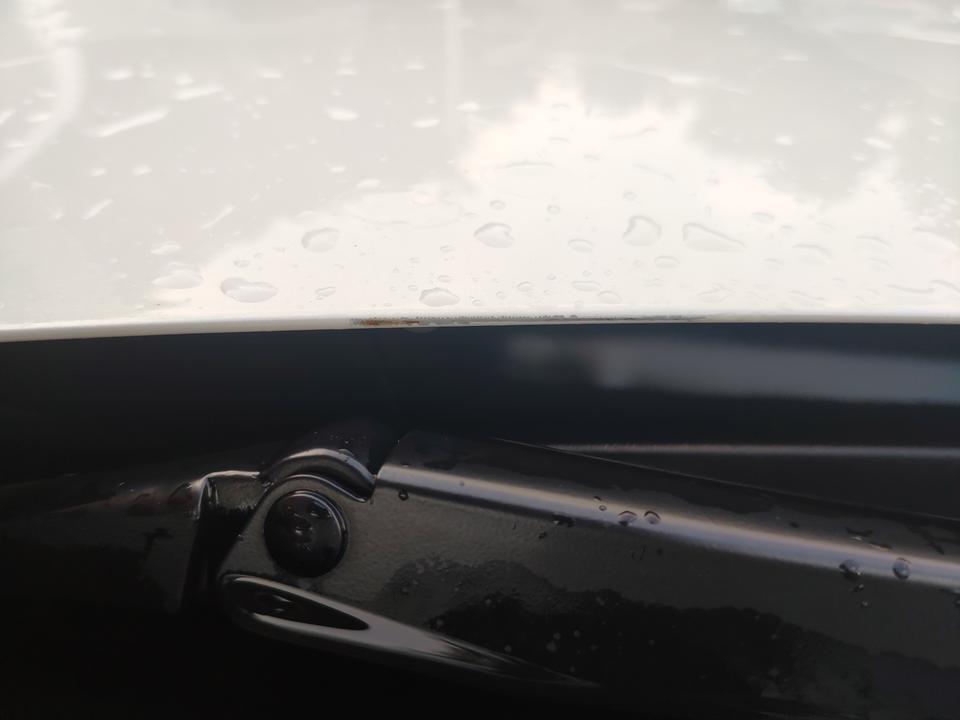 启辰d60-你们的启辰抬雨刮器的时候刮的到车头引擎盖吗？