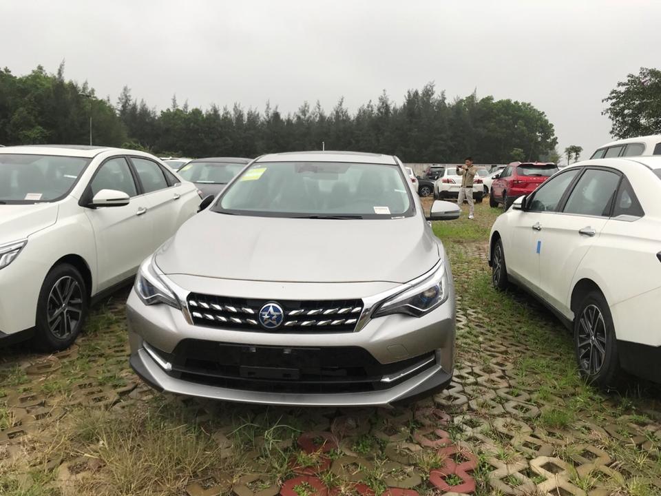 启辰d60-各位车友！  19款精英智联，国6B买保险多少钱？平安车险，车船税250，交强险950，她一算下来要6000