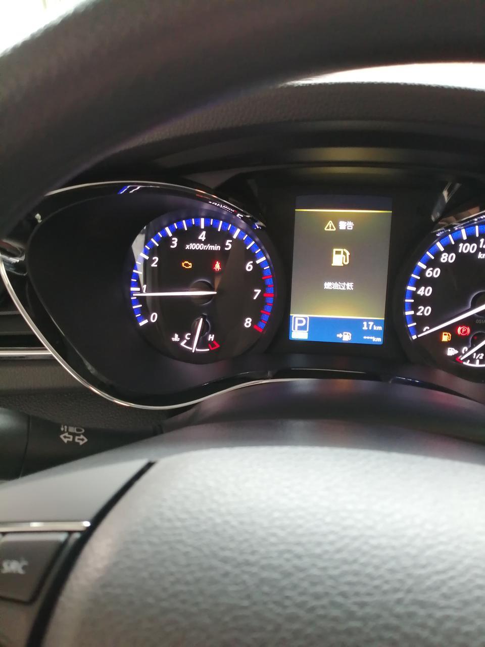 启辰d60-新车，1.6CVT智联精英版，今天试车了，启动然后发动机故障灯一直亮着。是发动机漏油吗，车友有遇到这种情况吗。