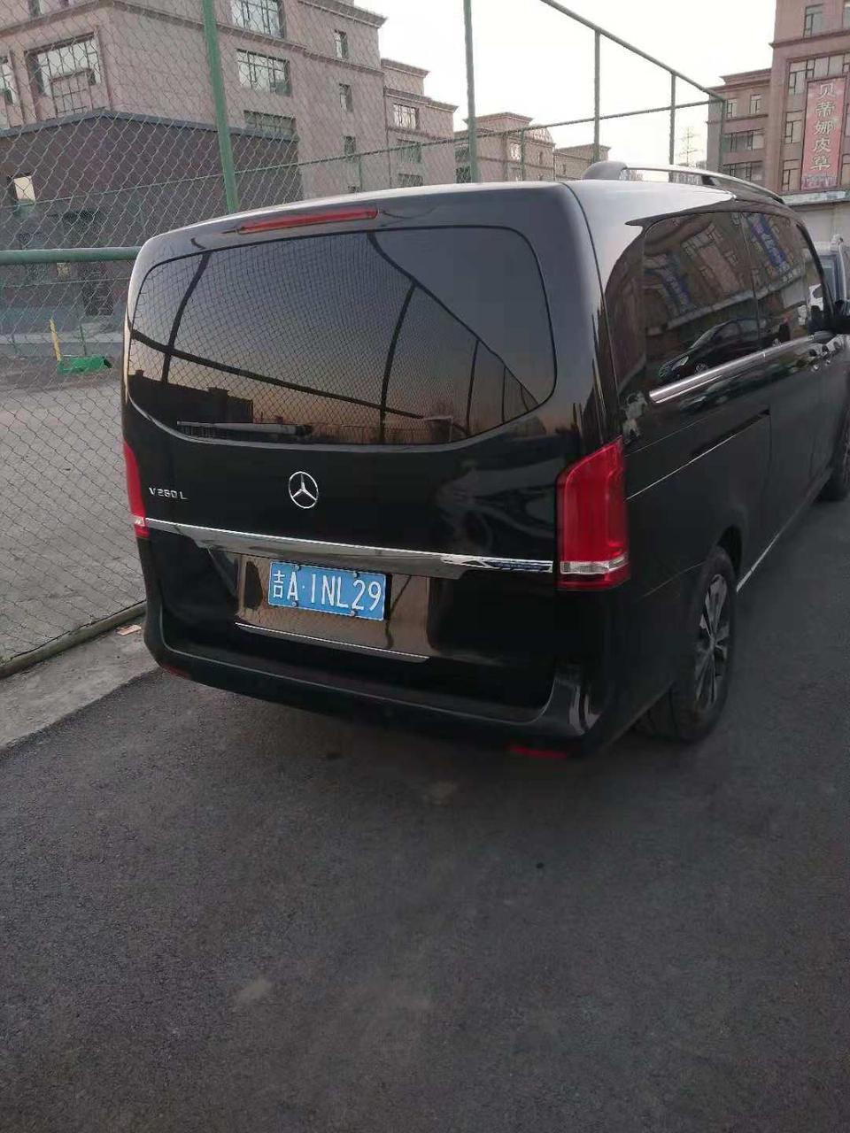 奔驰v级-奔驰v260更换原厂轮毂价格大约是多少？