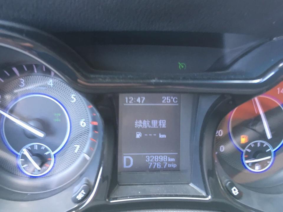 驭胜s350-大圣加油的极限了吧？这次快跑干了，加了64.8升油，一箱油高速差不多750公里，还有部分市区