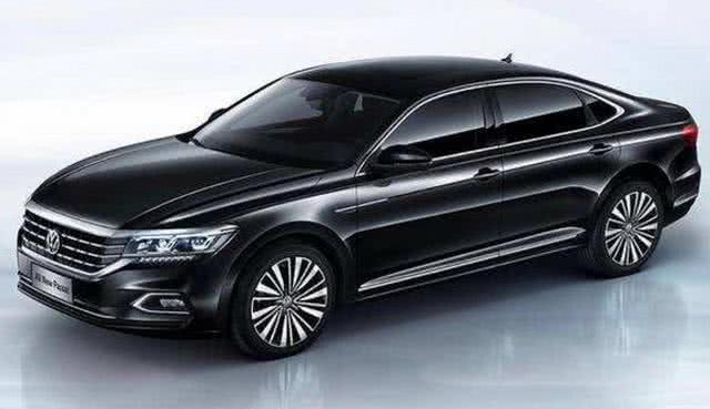 帕萨特phev-9月中旬买的车，落地22.5W，到现在跑了3600公里，共加了三箱油，冲电大概300度，性价比高，居家过日子，这车足够用了。1.动力1.4T发动机+12.1KWH电池动力，超个车轻松又愉快，可惜路上车越来越多，走走停停才是日常！新能源汽车最不怕的恰恰是这种拥堵的情况，给电就走，停着不耗电也没油耗还没积碳，自动驻车+纯电起步完胜拥堵环境。2.日常上下班，接个娃，买个菜，纯电续航够用，官方63km，实际45km左右，续航能力还是太弱，反而跑长途没有续航压力，没电油来凑，我是真没想到充电这么省，