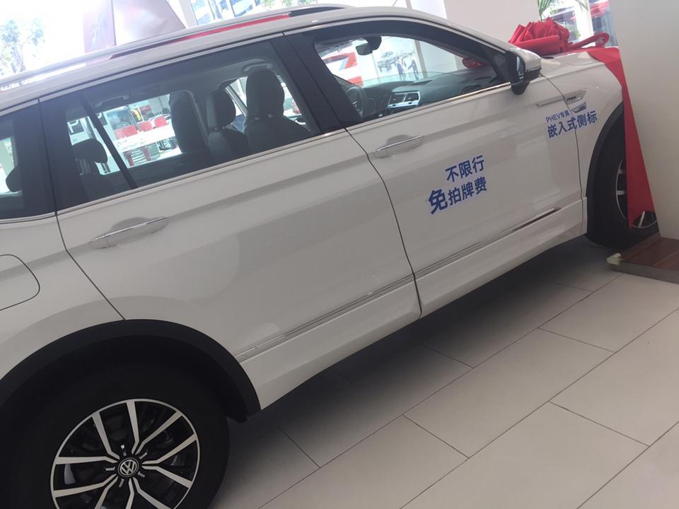 帕萨特phev-有没有打算入手这个车的车友啊？这个车怎么样？看着有点喜欢，其他都不懂啊