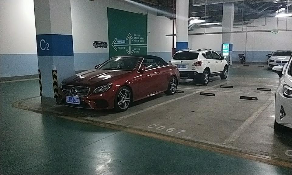 奔驰a级(进口)-大家看看这是什么车，价位多少