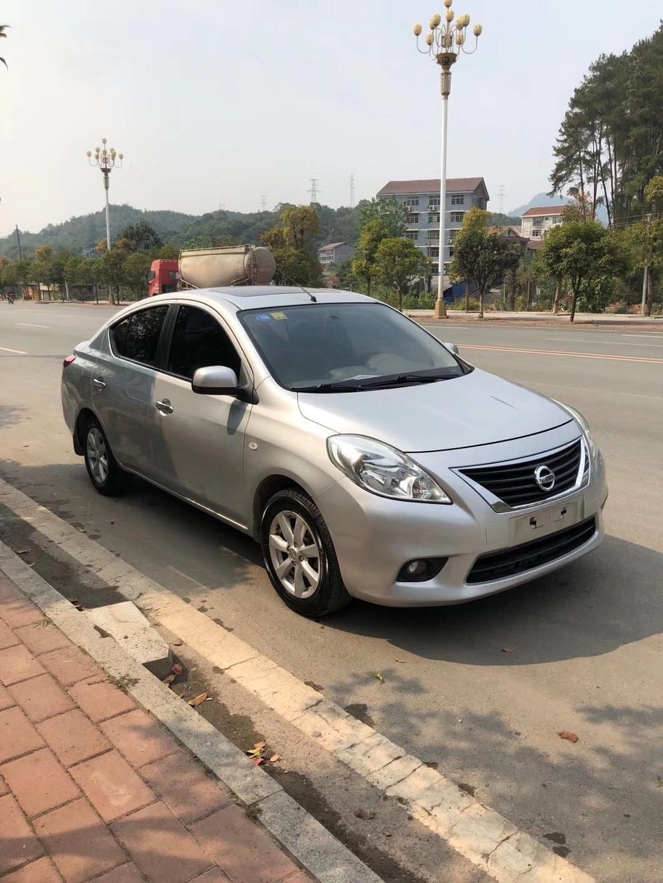 12牛的阳光   跑了7万公里   还卖32800   想问问大家  能不能买