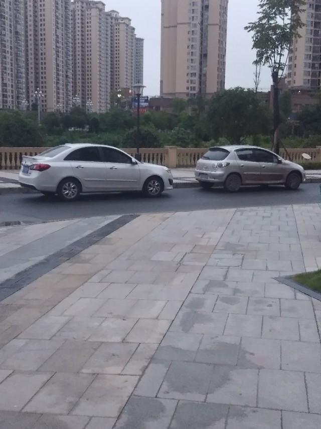 东风风神ax7-喜欢那一个车？