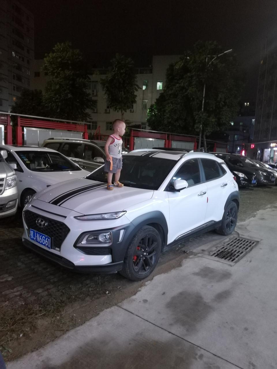 encino 昂希诺-北京现代昂希诺18款 致跑，保养用现代的专用机油好，还是用合成机油好？15000公里保养需要做哪些项目？