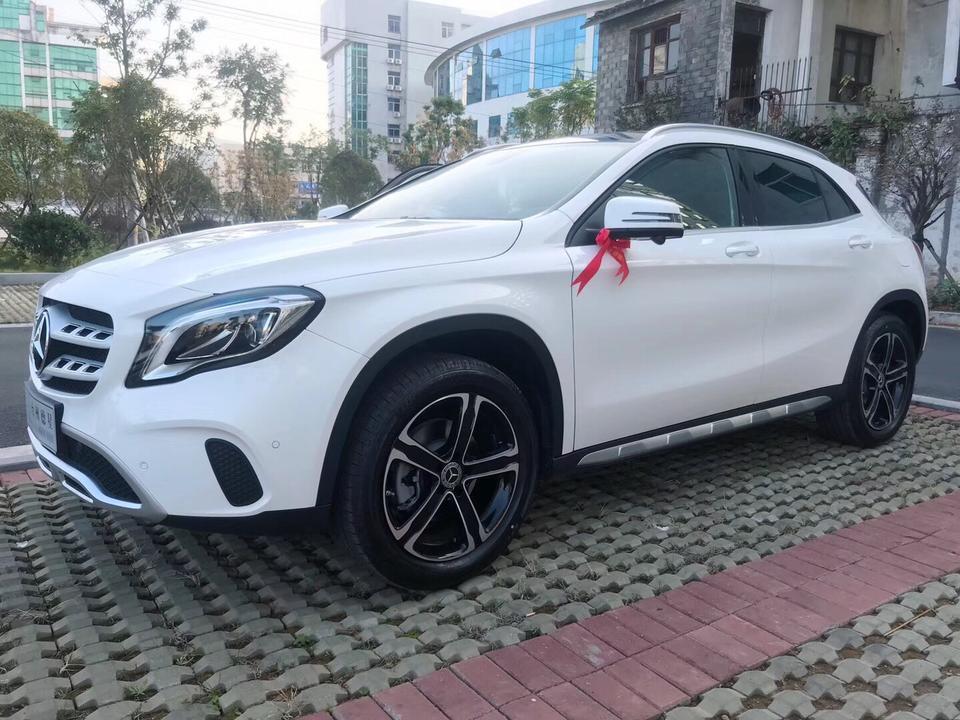 克莱斯勒200-gla200自动泊车怎么用？