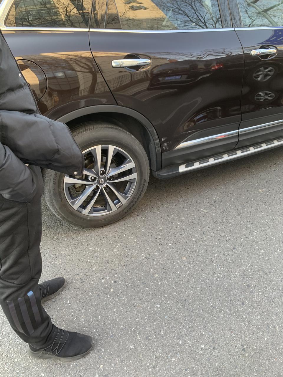 今天撞了一台科雷傲，右后门变形，右后保险杠掉漆修起来贵嘛？大概多少钱？