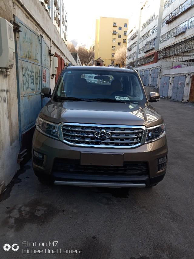 长安欧尚x70a-车还可以，就是动力有点差，优期跑山路，如果有四驱，后边翻盖门设计不完美，缺一些线条，两边顶角加个东西就好了。没雨刷器，驾驶室5座中间坐椅太差了，又低不舒适。