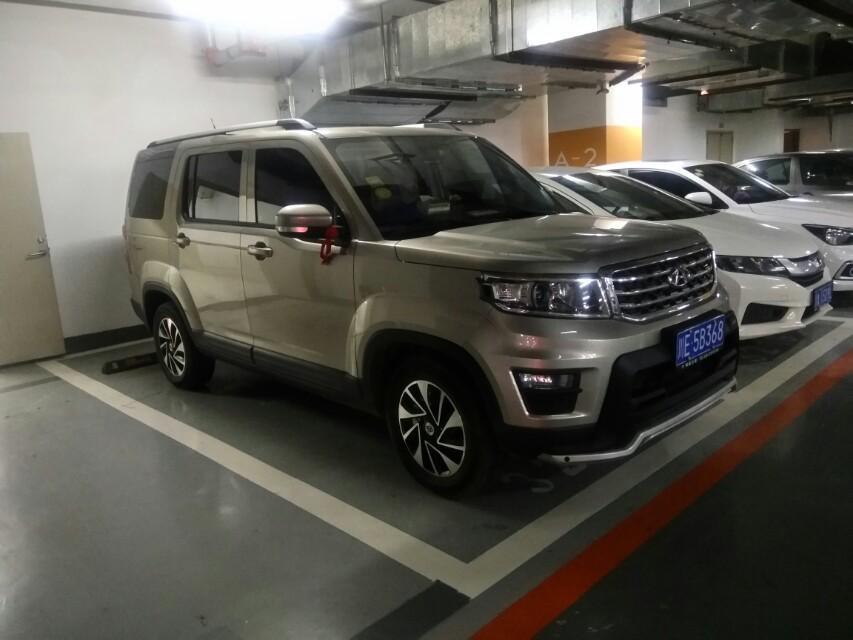长安欧尚x70a-我这车子全部总共花了7.5万手动精英型，加前后保险杠，车膜，行车记录仪，这些是另外算钱的，都加到里面去了。别人花了7万块就买到了。我亏惨了最少亏4千，4S店女销售员还真会编啊还说帮了我的忙这车拿到便宜了。我问了别的买同款车的人同样一款车才7万块钱就拿下了，还送行车记
录仪。是不是我这个车买的太心急了，价钱还是没谈好？????早知道我买个裸车。自己买配饰件，自己装那要省多少钱啊？