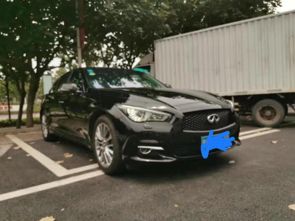 英菲尼迪q50-麻烦问一下各位老板这款英菲尼迪是进口版的还是国产版的，什么排量，谢谢了