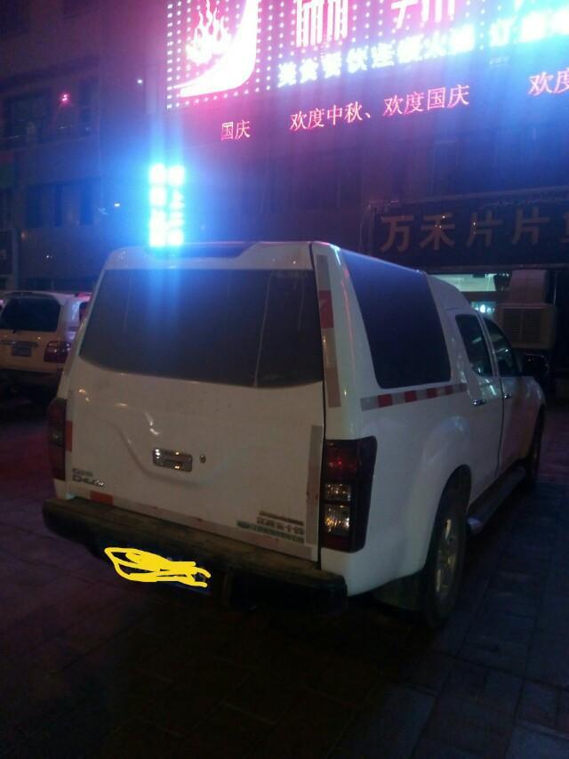 d-max-谁能告诉我这车四驱，两驱各多少钱，我想买一台
