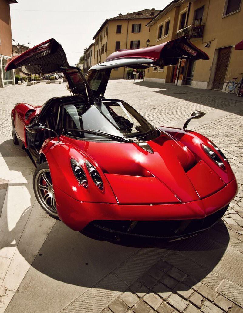 huayra-想买一台帕加尼，不知多常时间就能开上车？