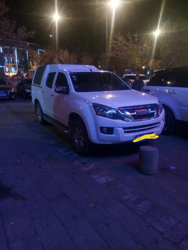 d-max-谁能告诉我这车四驱，两驱各多少钱，我想买一台