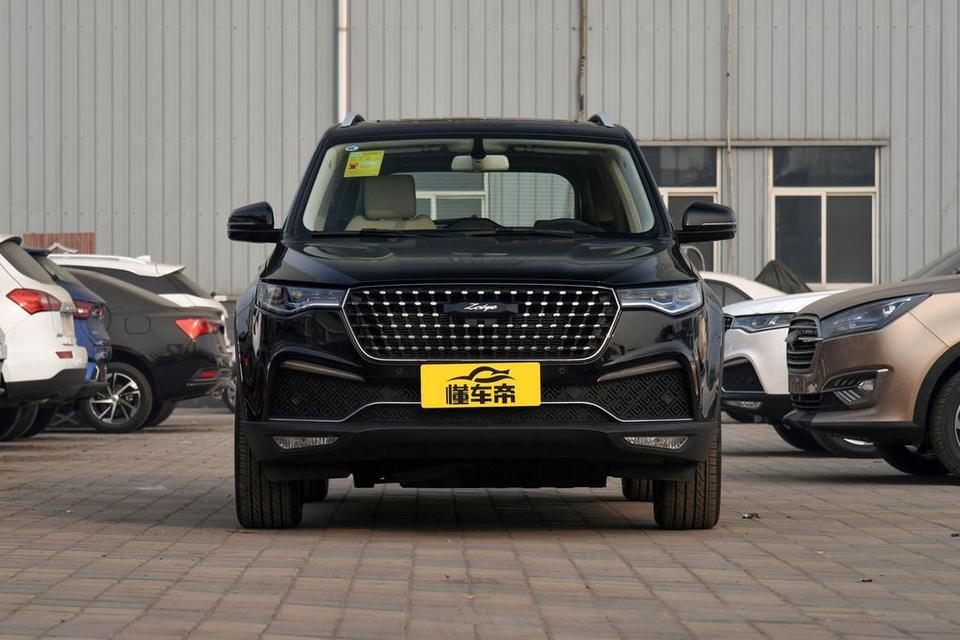 众泰t800-现t800七折了   vv5  14万左右  到底能不能入手t800  他和vv5到底那款好  求懂车大神推荐一下