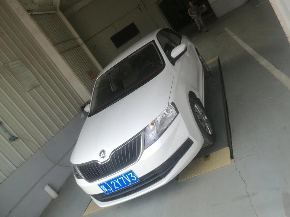 昕动-大家油耗现在都是多少啊